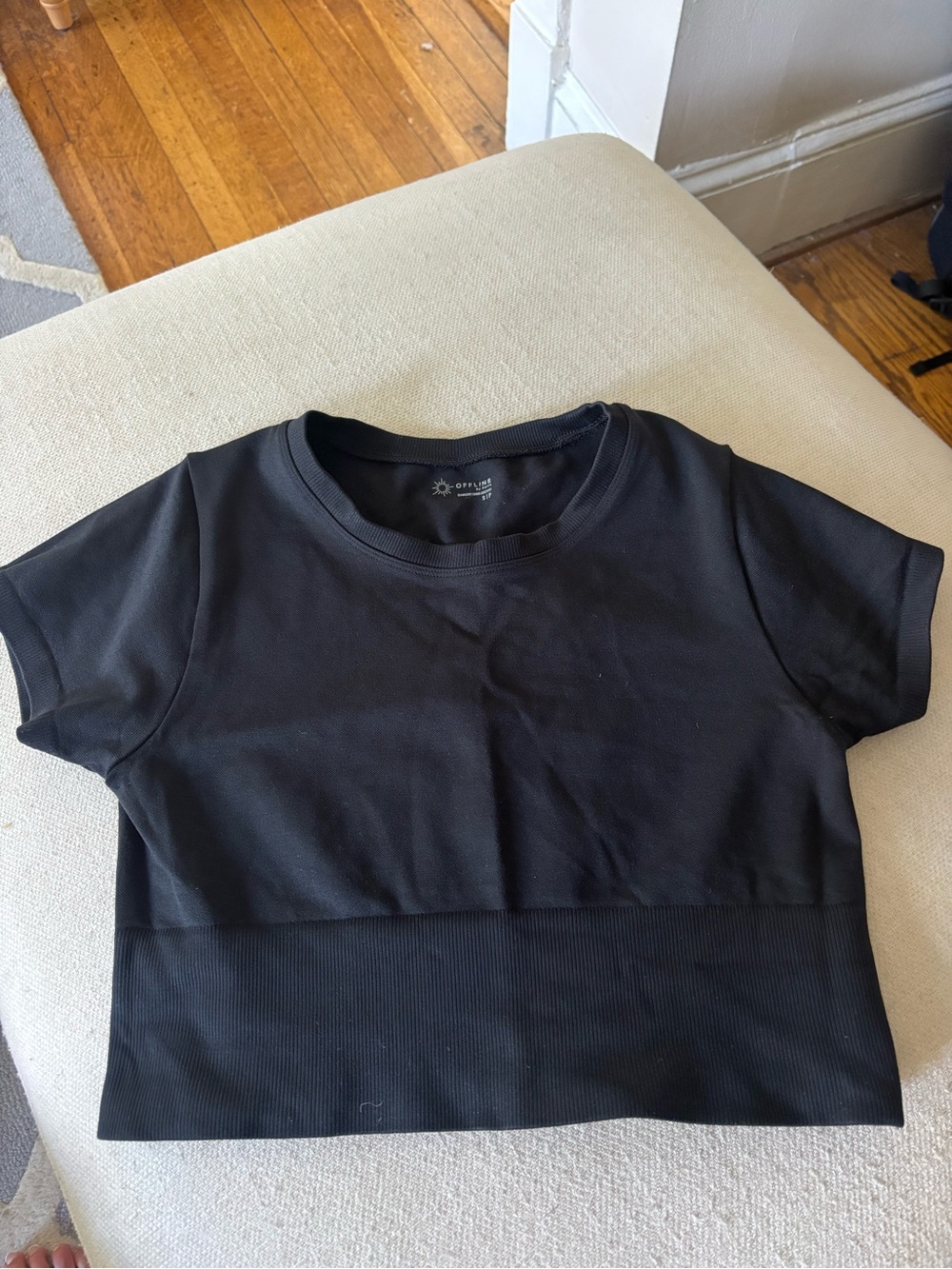 aerie Black Ribbed Hem Cropped Tee